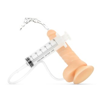 Squirting Dildo Met Spuit