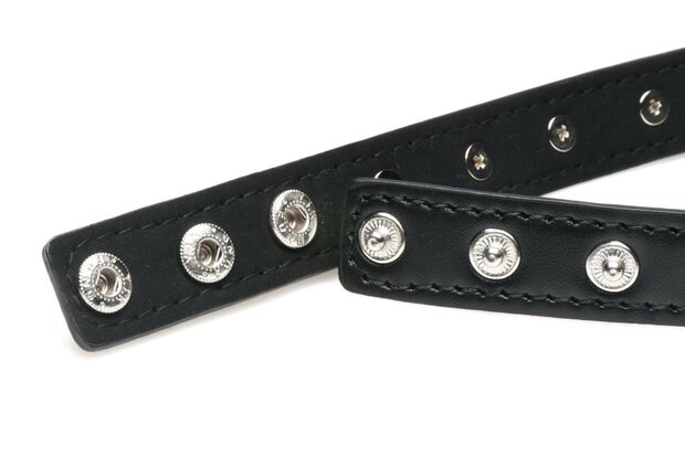 XR Brands - Spiked Heart Choker - Zwart